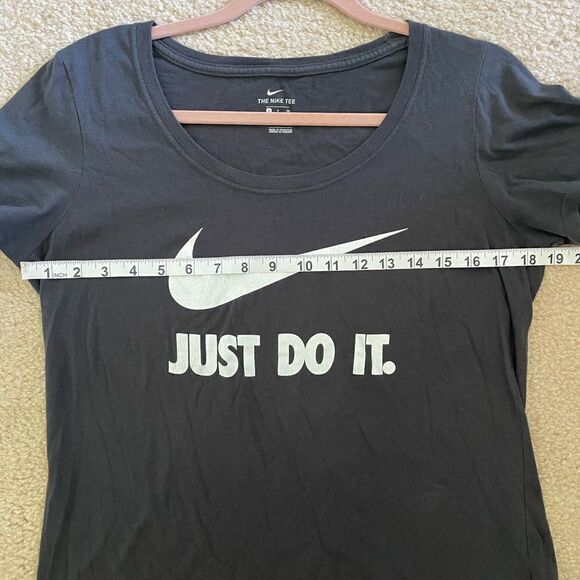 Nike Women’s Black “The Nike Tee” Size S - Picture 5 of 5